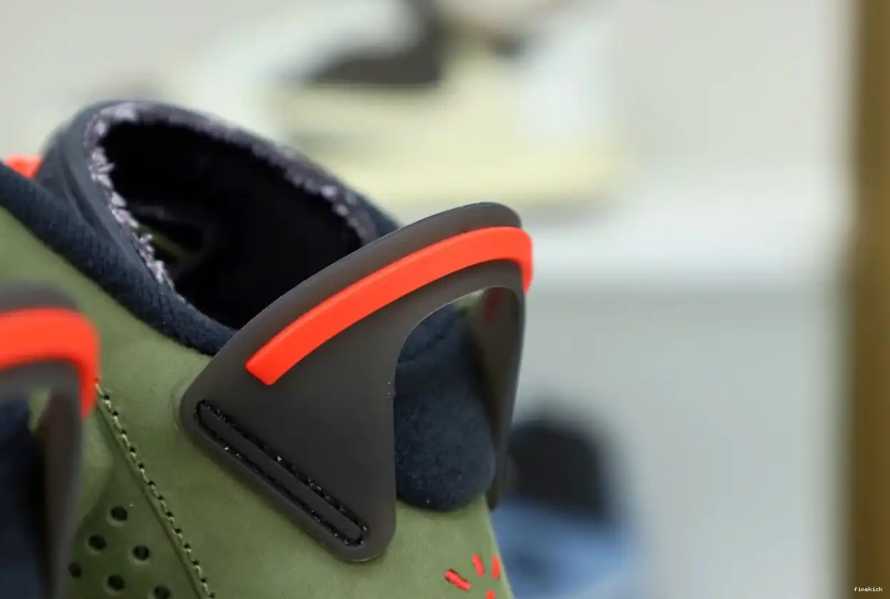SCOTT TRAVIS AIR X JORDAN RETRO 'OLIVE' 6 0606